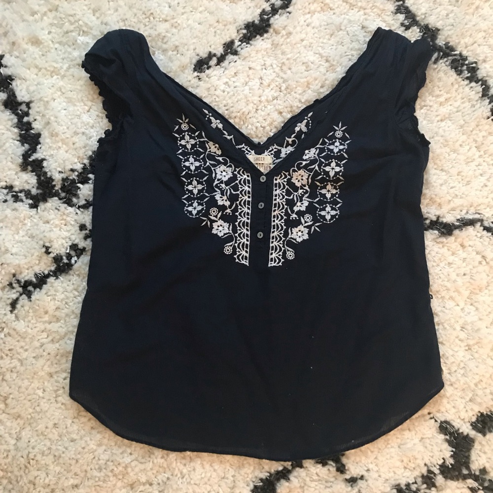 Hollister embroidered blouse
